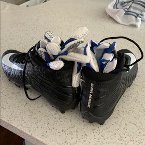 Men’s 9.5 Nike Football Cleats